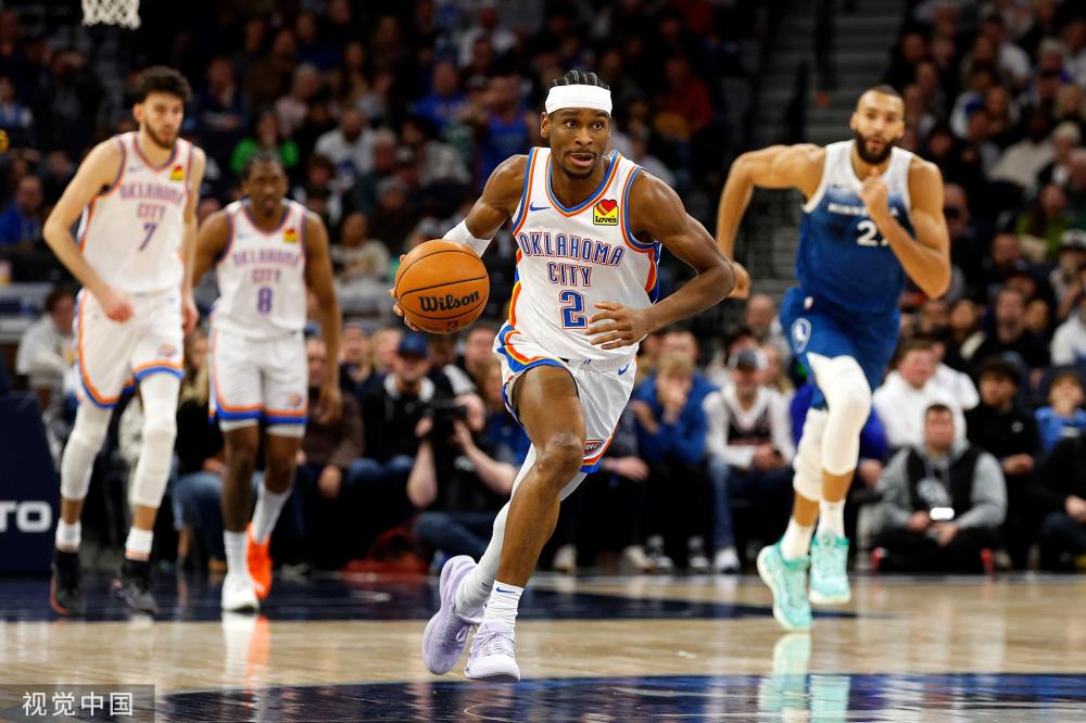 李霄鵬與球 李霄鵬與球